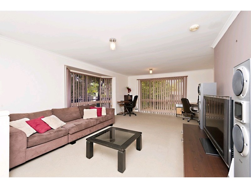 99 Rue Montaigne, Petrie QLD 4502