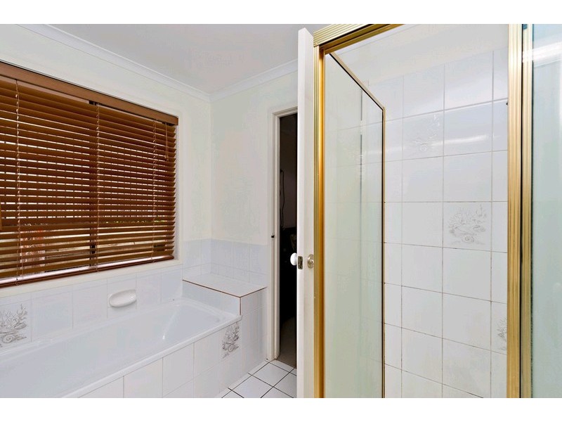 99 Rue Montaigne, Petrie QLD 4502