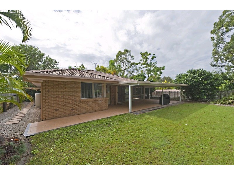 99 Rue Montaigne, Petrie QLD 4502