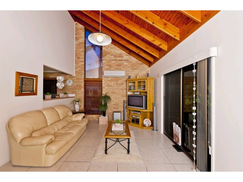 1/23 River Street, Petrie QLD 4502