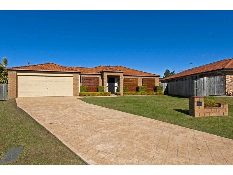 8 Trafalgar Court, Strathpine QLD 4500