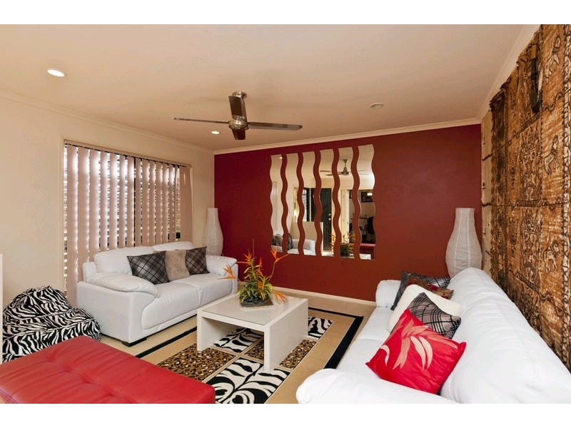 8 Trafalgar Court, Strathpine QLD 4500