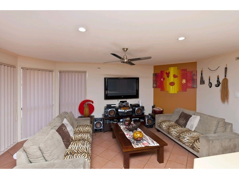 8 Trafalgar Court, Strathpine QLD 4500