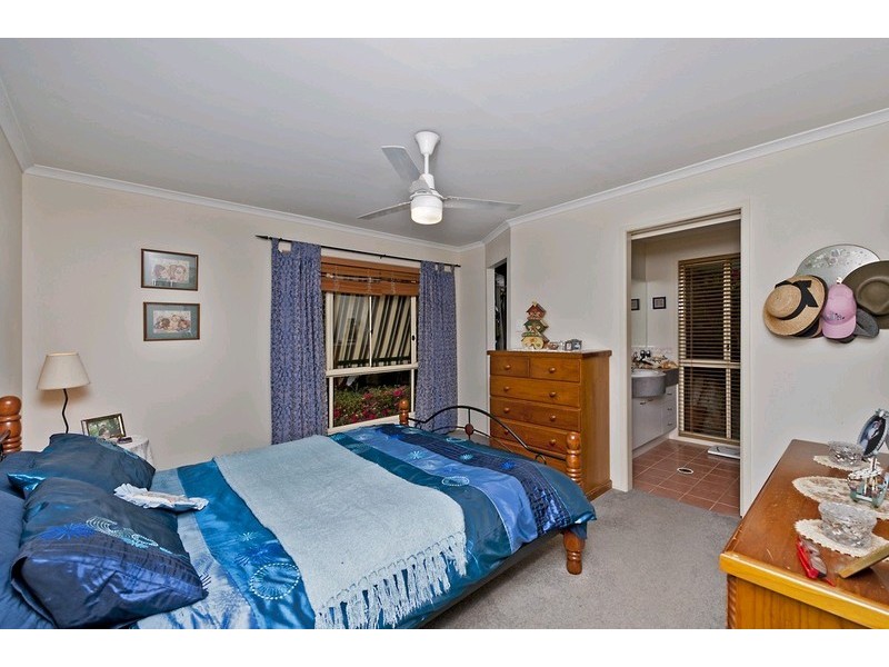 24 Clarendon Street, Strathpine QLD 4500