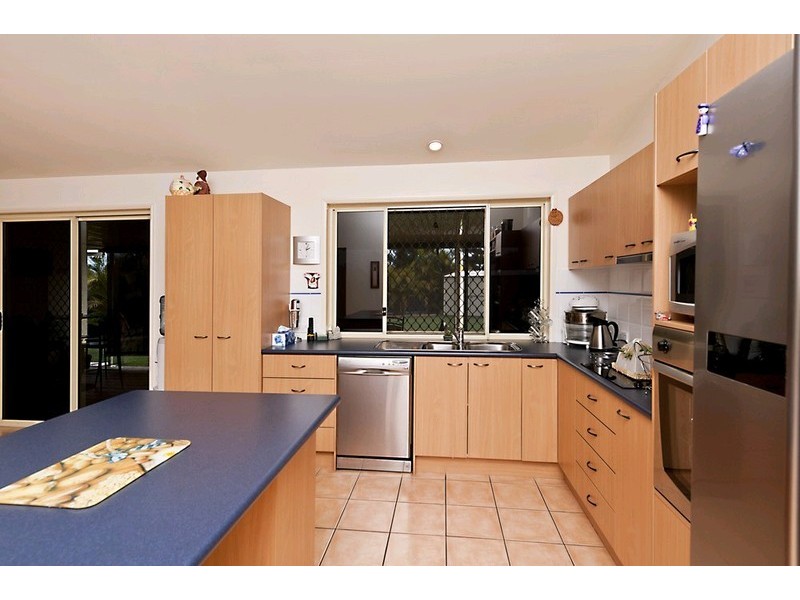 10 Tudor Close, Petrie QLD 4502