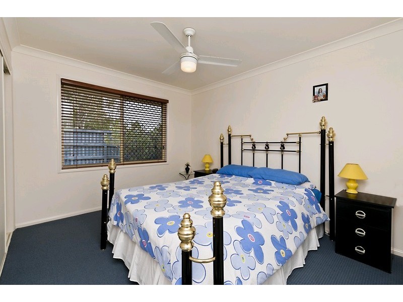 10 Tudor Close, Petrie QLD 4502