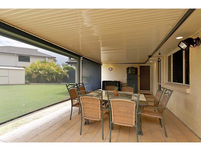 10 Tudor Close, Petrie QLD 4502