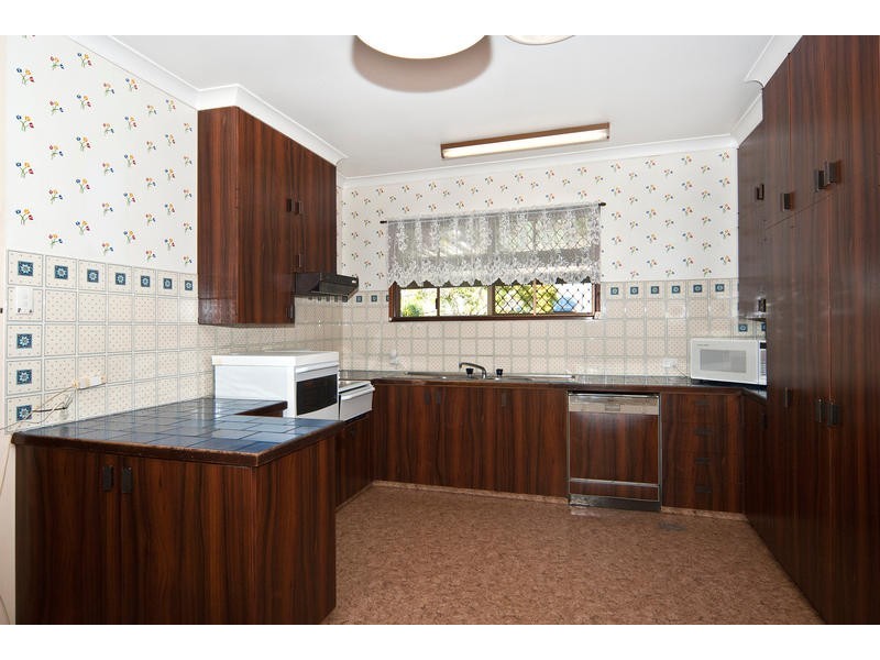 Mount Lofty QLD 4350