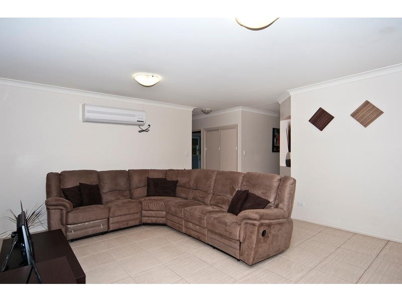 2/180a Jellicoe Street, Newtown QLD 4350