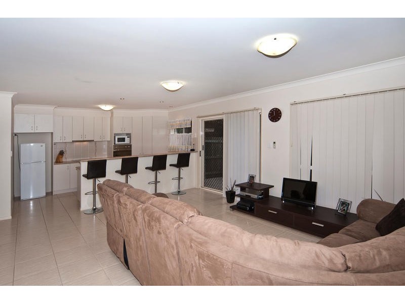 2/180a Jellicoe Street, Newtown QLD 4350