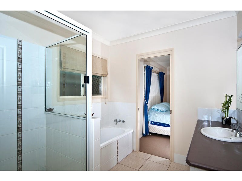 2/180a Jellicoe Street, Newtown QLD 4350