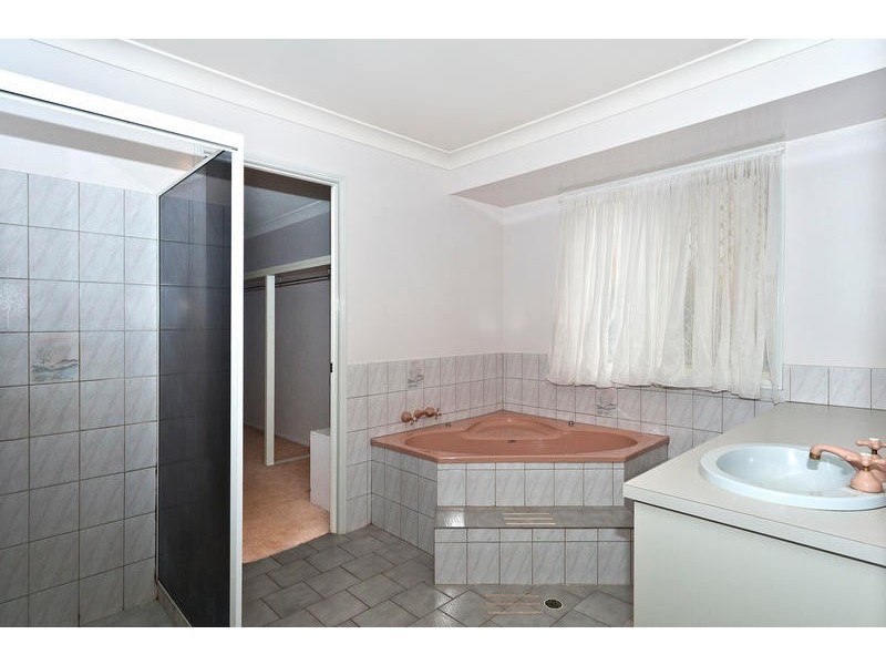 Centenary Heights QLD 4350