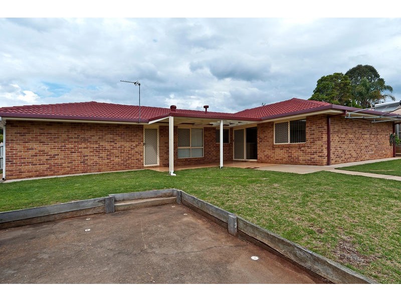 Centenary Heights QLD 4350