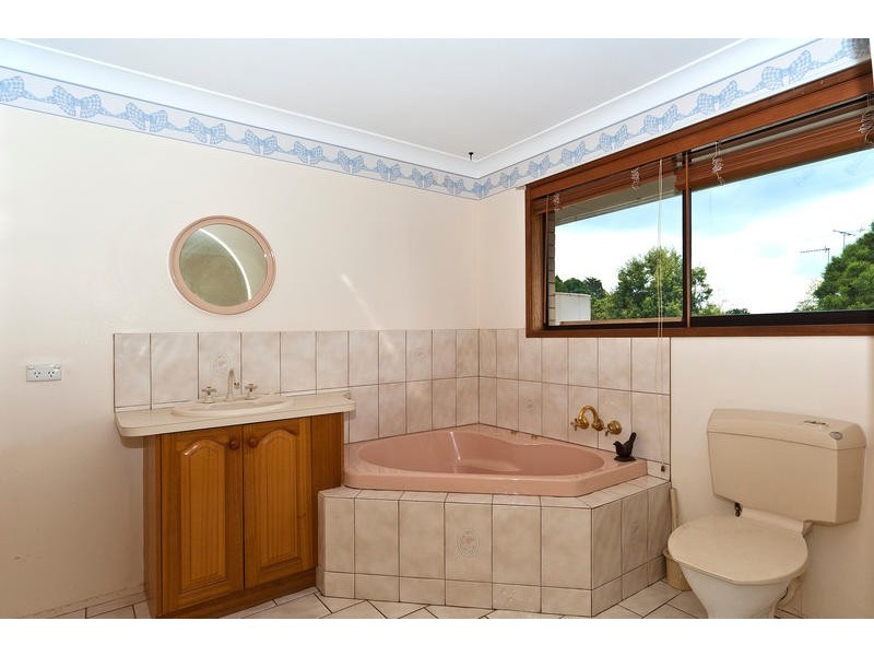 8 Heathwood Street, Toowoomba QLD 4350