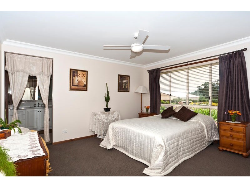 5 Lewis Drive, Meringandan West QLD 4352