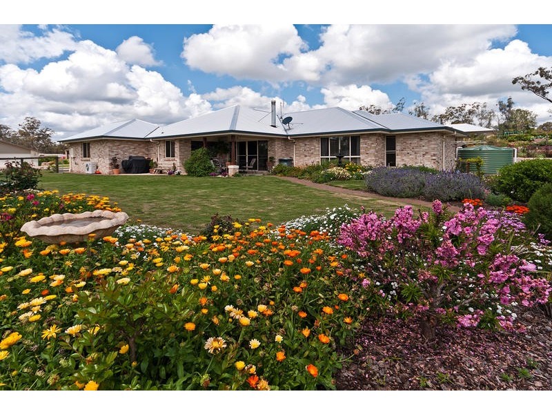 5 Lewis Drive, Meringandan West QLD 4352