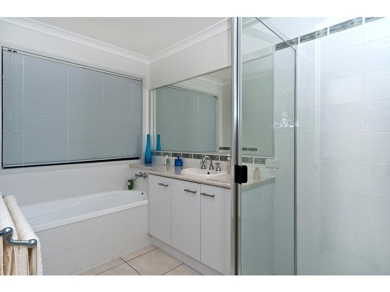 Kearneys Spring QLD 4350