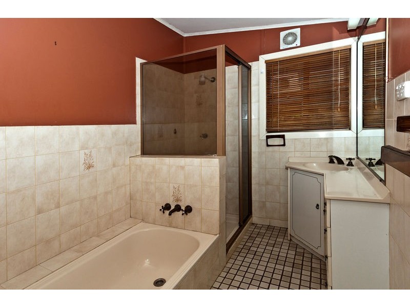 Mount Lofty QLD 4350