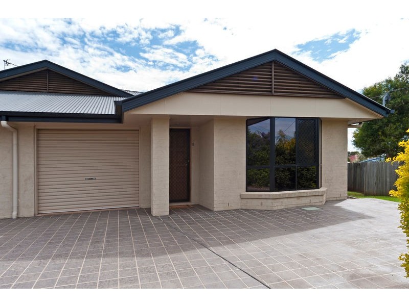 2/9 Kauri Street, Toowoomba QLD 4350