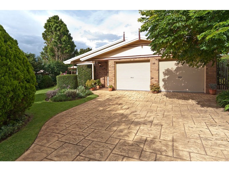 Centenary Heights QLD 4350