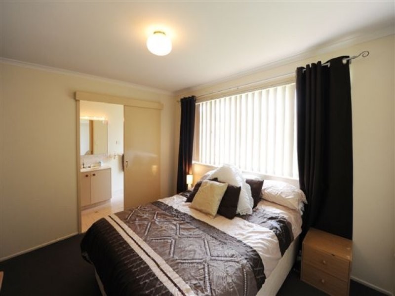 27 Poinciana Street, Toowoomba QLD 4350