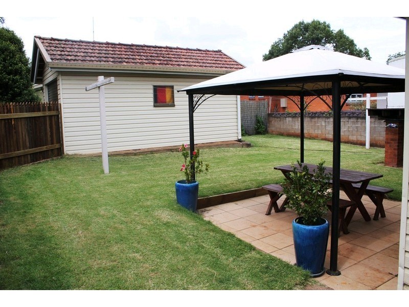 16 Sir Street, Toowoomba QLD 4350