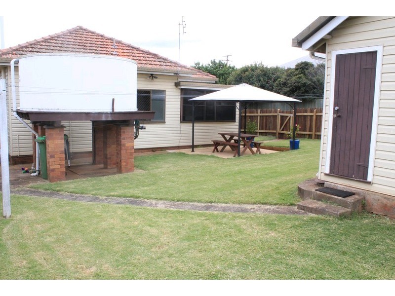 16 Sir Street, Toowoomba QLD 4350