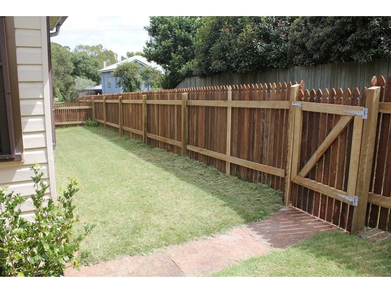16 Sir Street, Toowoomba QLD 4350