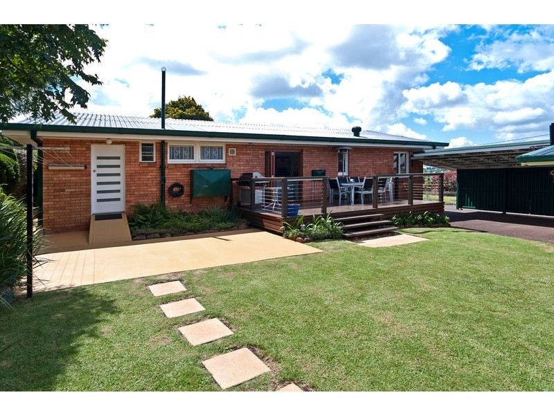 Centenary Heights QLD 4350