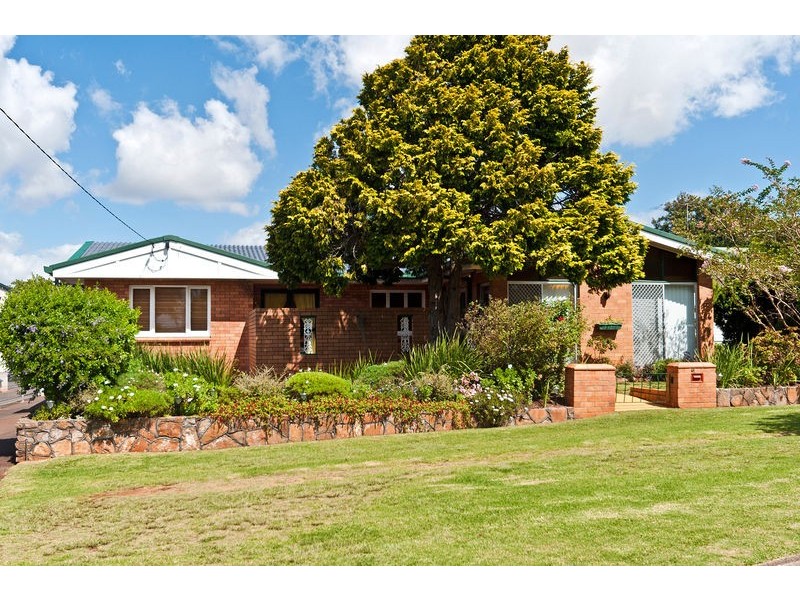 Centenary Heights QLD 4350