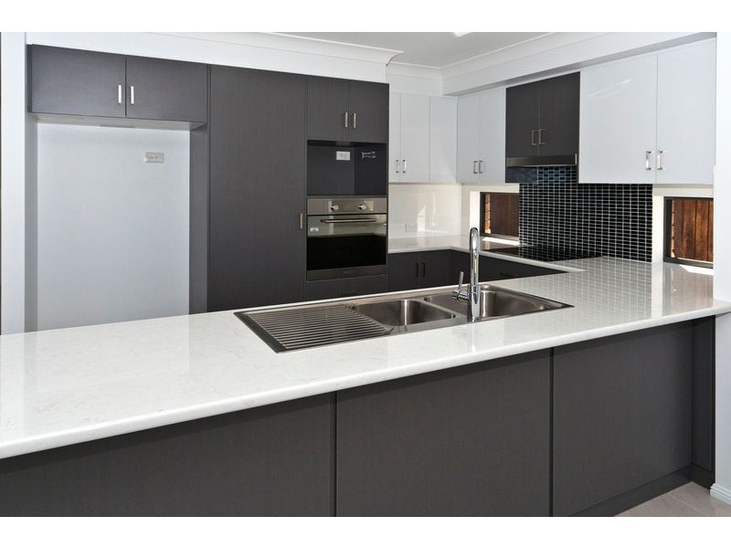 Kearneys Spring QLD 4350