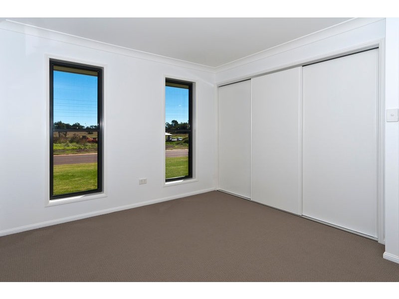 Kearneys Spring QLD 4350