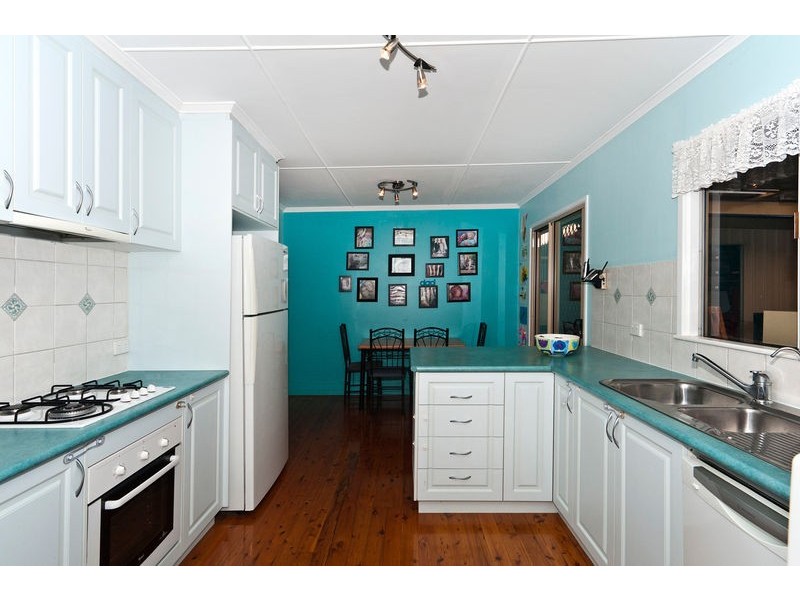 8 Wilma Street, Centenary Heights QLD 4350