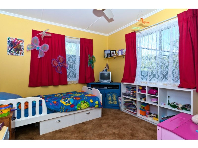 8 Wilma Street, Centenary Heights QLD 4350