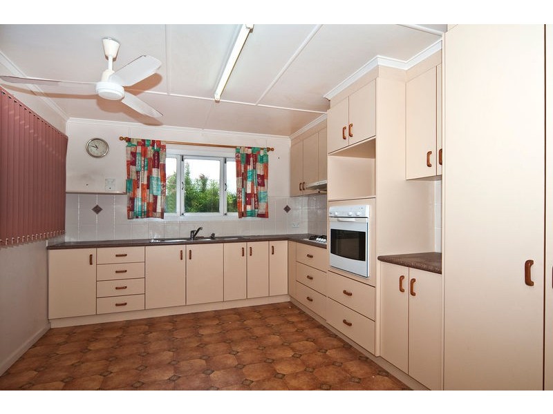 Centenary Heights QLD 4350