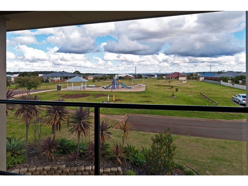 16 Garvan Court, Highfields QLD 4352