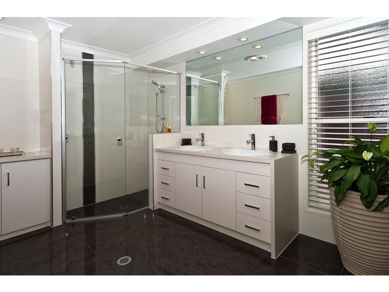 Middle Ridge QLD 4350