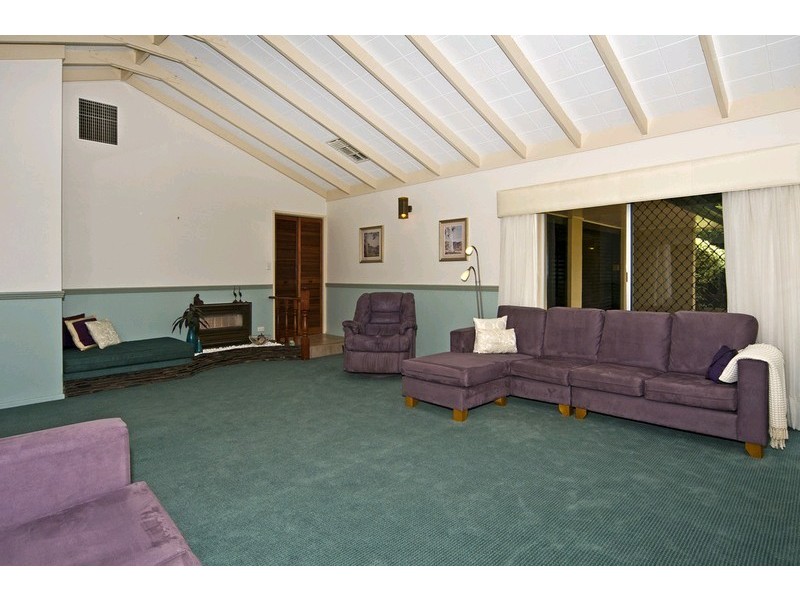 10 Dorge Street, Middle Ridge QLD 4350