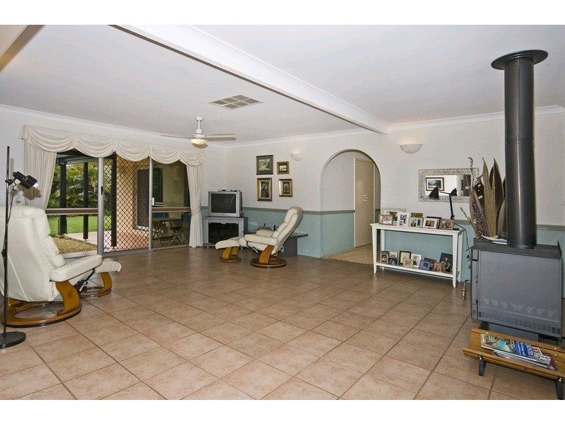 10 Dorge Street, Middle Ridge QLD 4350