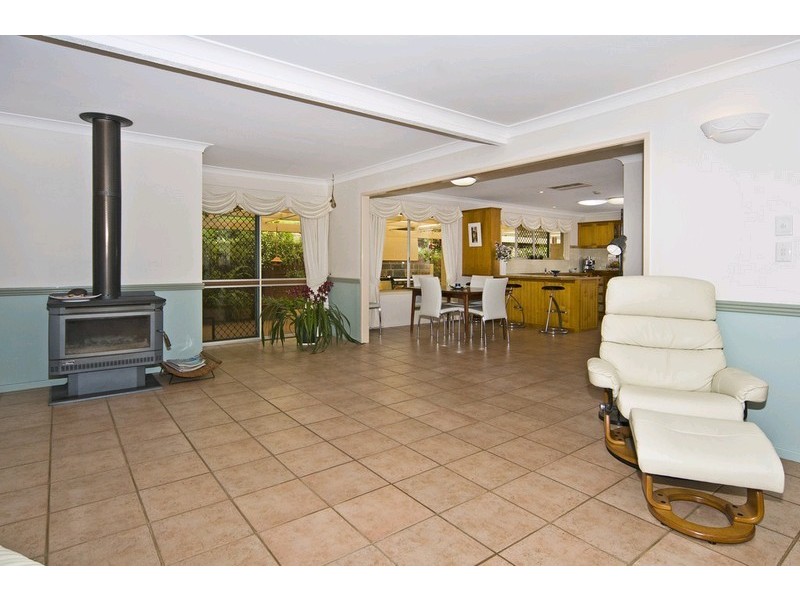 10 Dorge Street, Middle Ridge QLD 4350