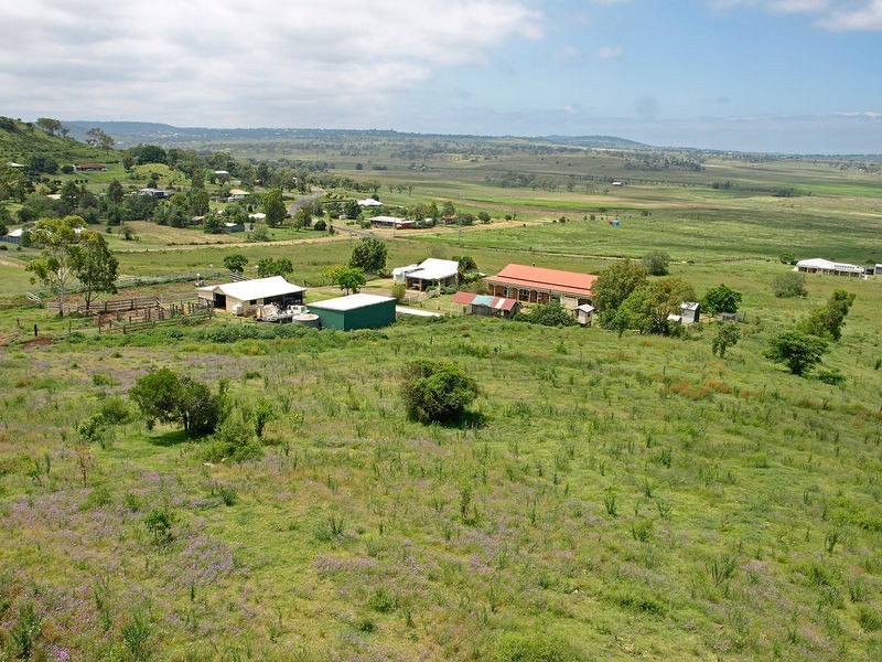 19 Jeudes Road, Gowrie Junction QLD 4352