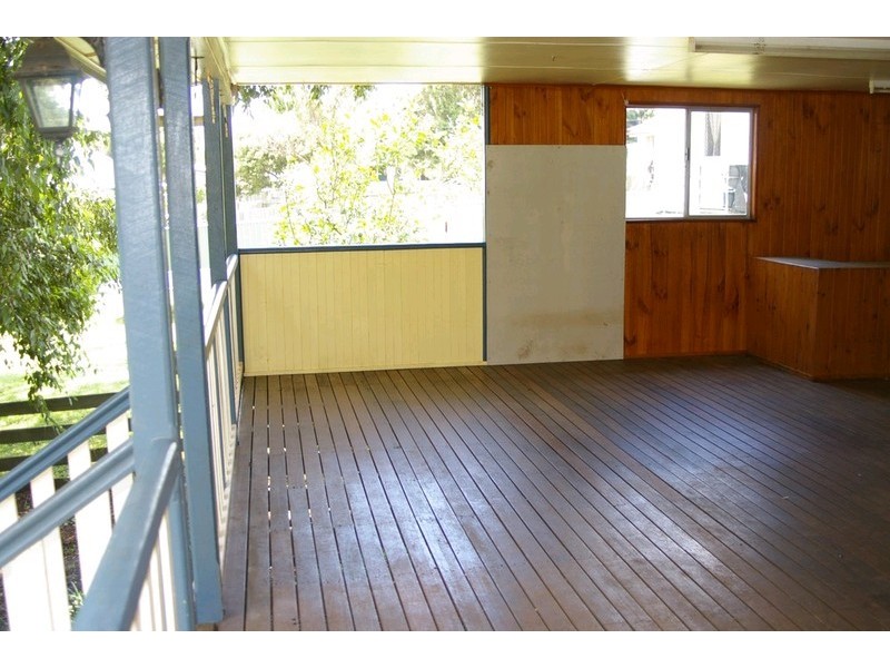 19 Swallow Court, Newtown QLD 4350