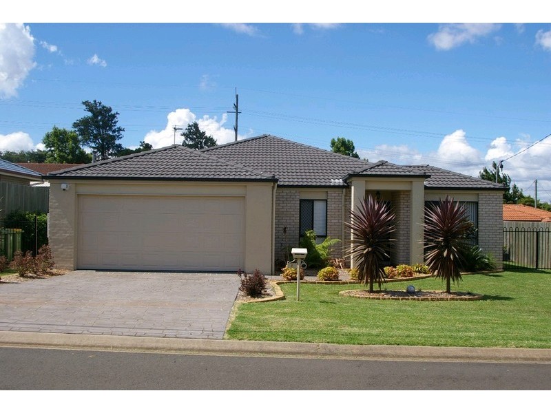 5 Kauri Street, Kearneys Spring QLD 4350