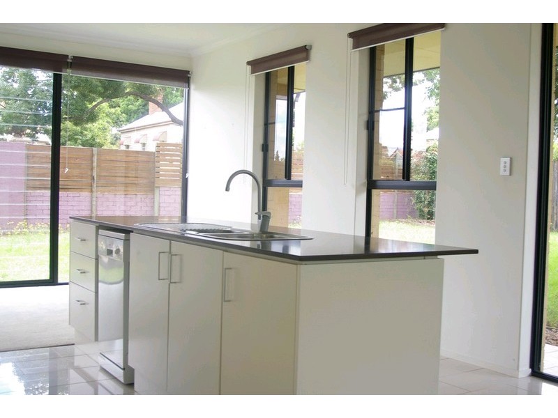 140a Bridge Street, Toowoomba City QLD 4350