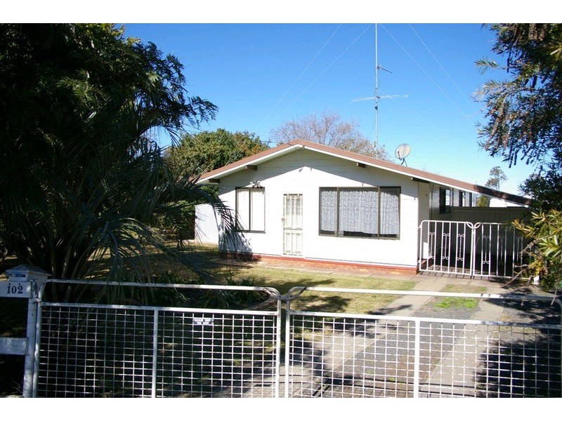 102 Main Street, Westbrook QLD 4350