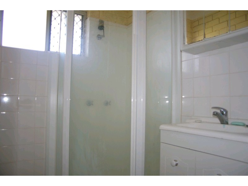 2/31 Hampton Street, Newtown QLD 4350