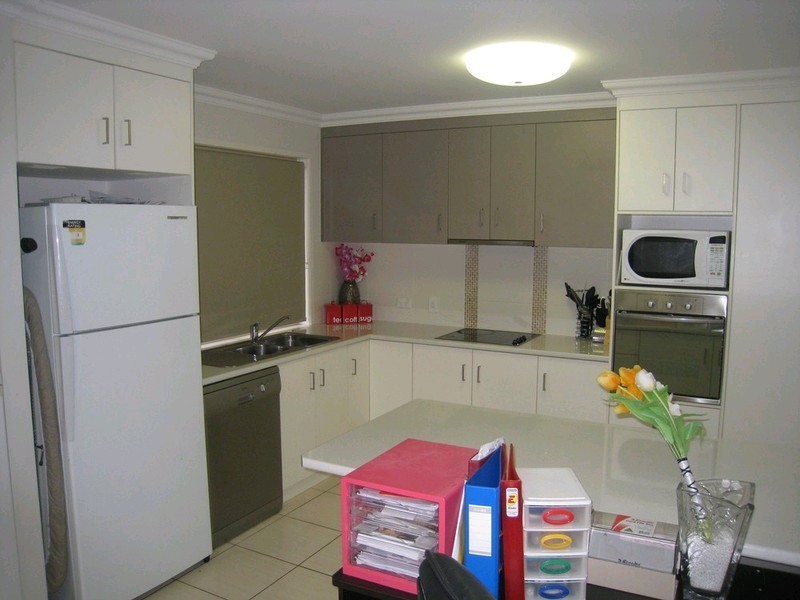 38 Perry Street, Harlaxton QLD 4350