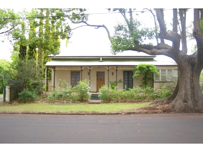 13 Boulton Terrace, Toowoomba City QLD 4350