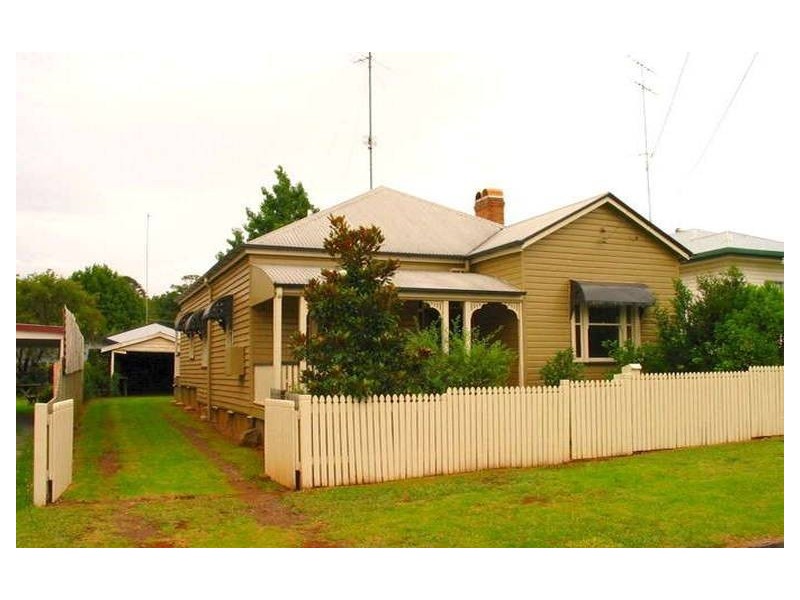11 Burns Street, Toowoomba City QLD 4350