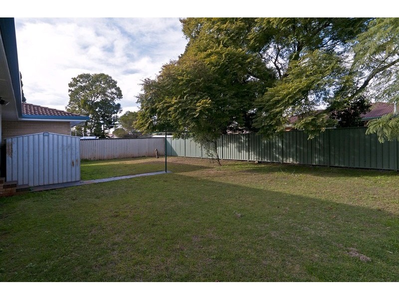 30 Merino Street, Harristown QLD 4350